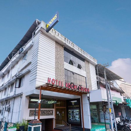 Hotel Kochi Crown Bagian luar foto