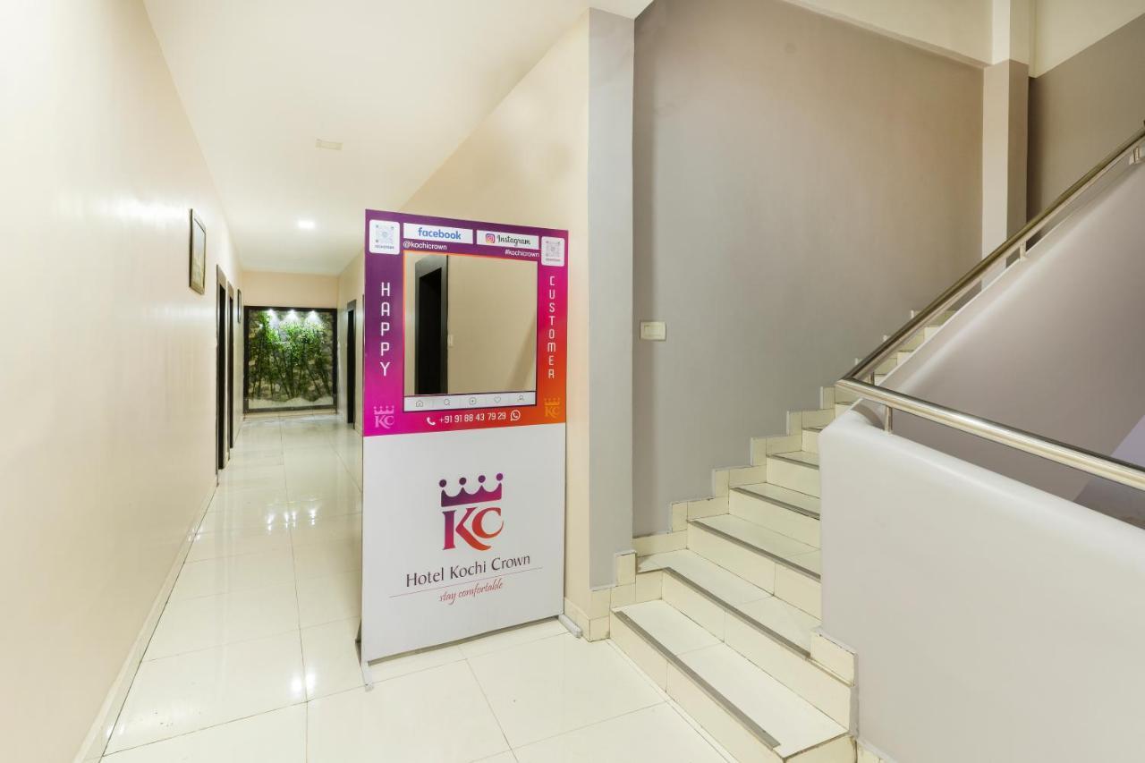 Hotel Kochi Crown Bagian luar foto