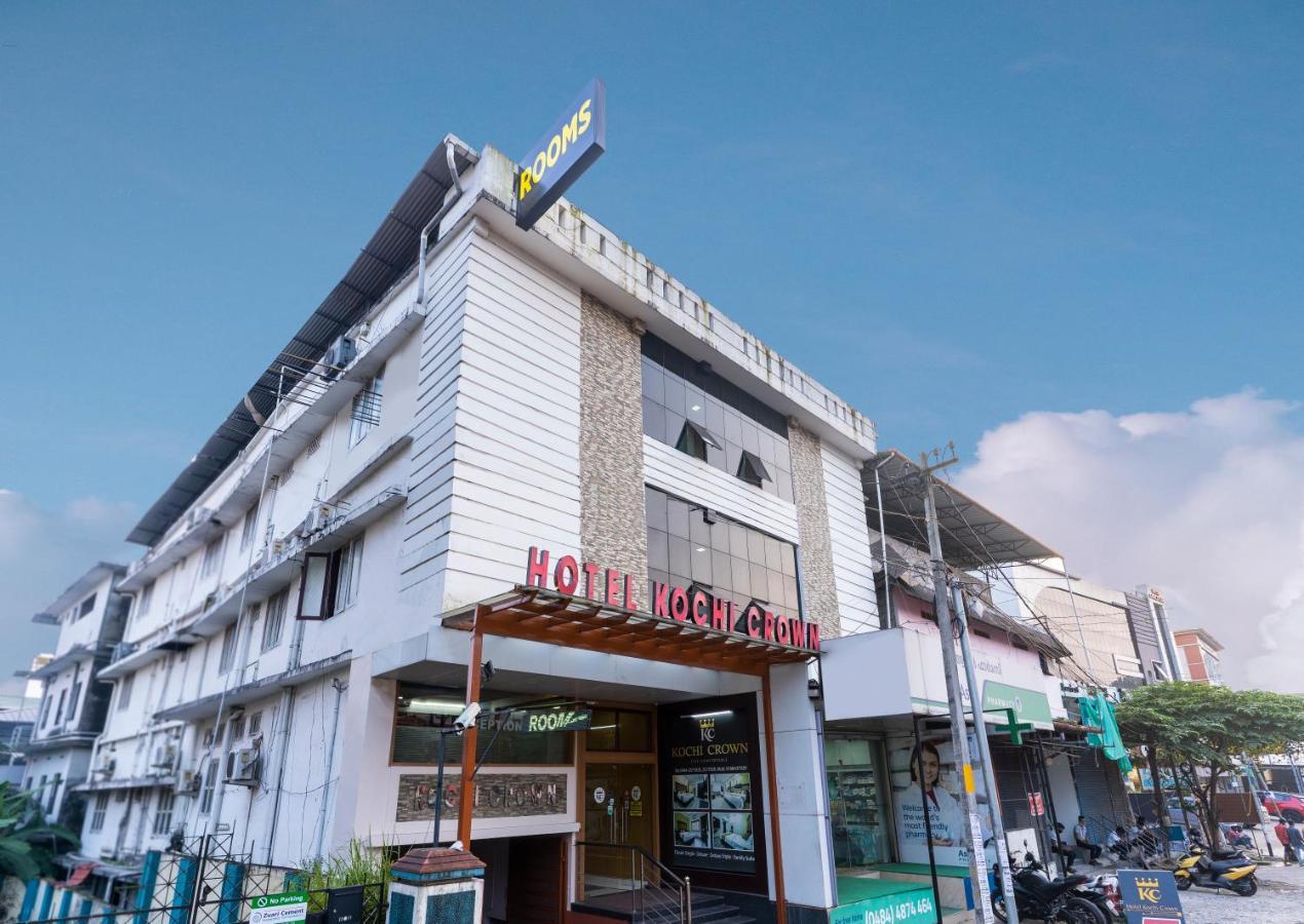 Hotel Kochi Crown Bagian luar foto